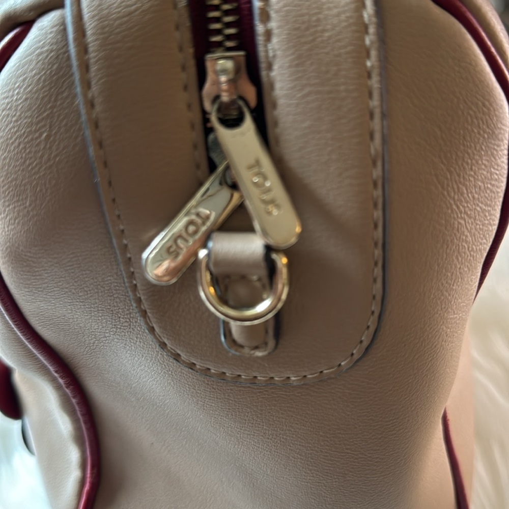 Tous Kaos Bowling Bag that needs some rehabbing. See pictures for issues. - Picture 6 of 14